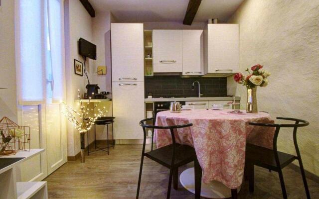 LA PERLA piccolo appartamento in piazza