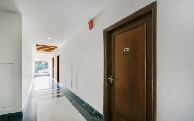 Rex Hotel by OYO