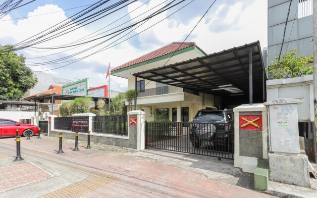 Urbanview Roemah Tebet by RedDoorz