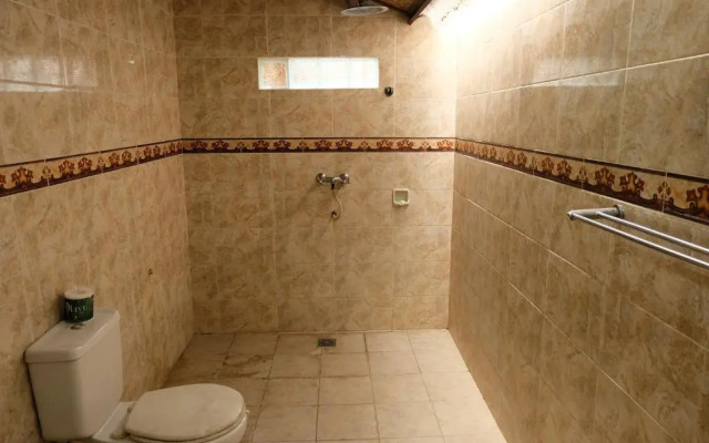 Kerti Beach Bungalow and Restaurant