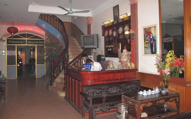 SPOT ON 693 Hoang Long Hotel