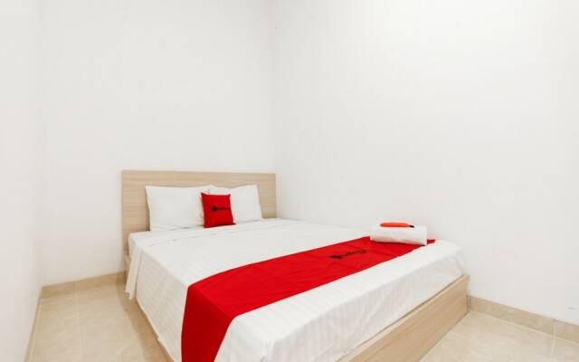 RedDoorz @ Graha Cemerlang Maros