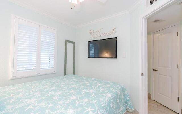 Seascape 2302 Hotel Room