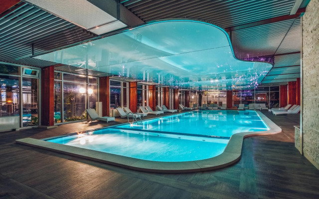 Carine Hotel Delfin