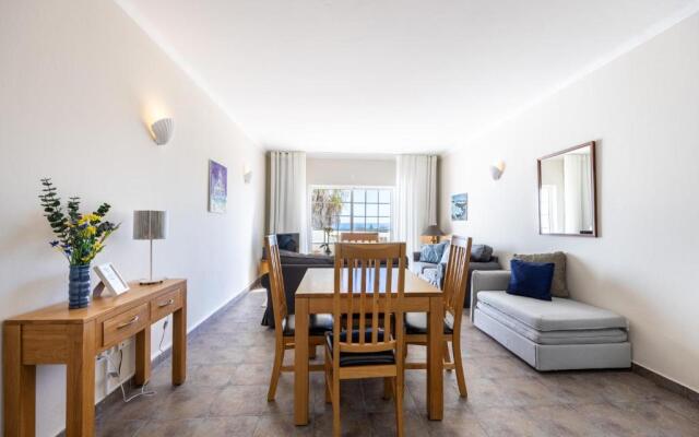 CoolHouses Algarve Luz, 1 bed penthouse flat w/ sea views. Fiji 11