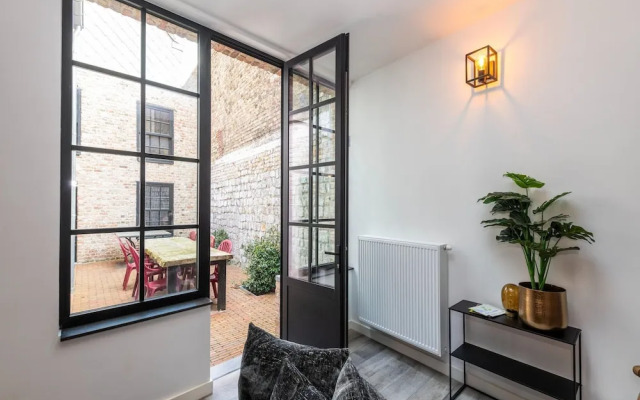 Modern Home by the Sea