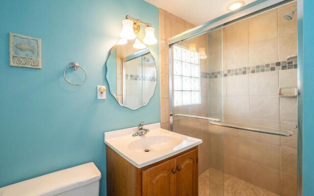 Windward Mark by Oak Island Accommodations