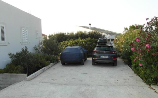 Vis Mirja Apartment 2