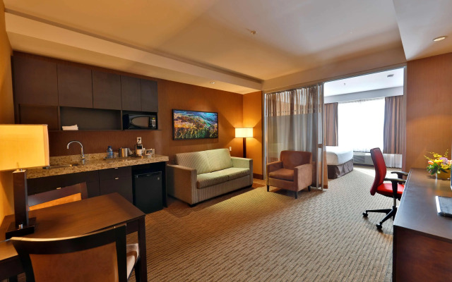 Edmonton Hotel and Convention Centre