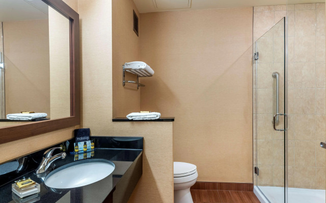 Best Western Plus Bathurst Hotel & Suites