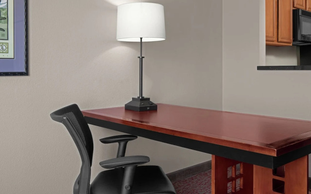 Larkspur Landing Folsom