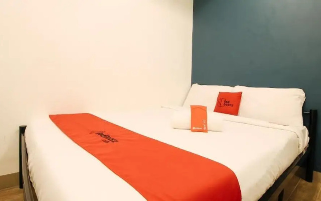 Reddoorz Plus at San Marcelino Malate