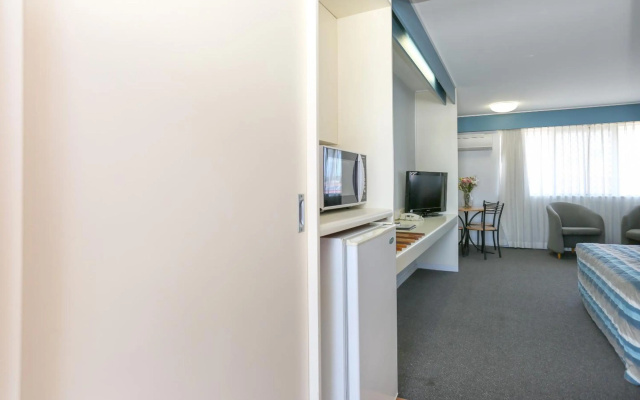 Reef Resort Motel – Guest Rooms – Mackay