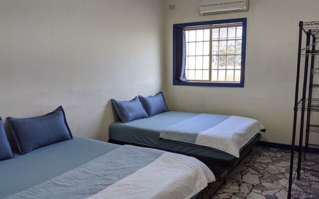 The Lodge for Cyclists - Hostel