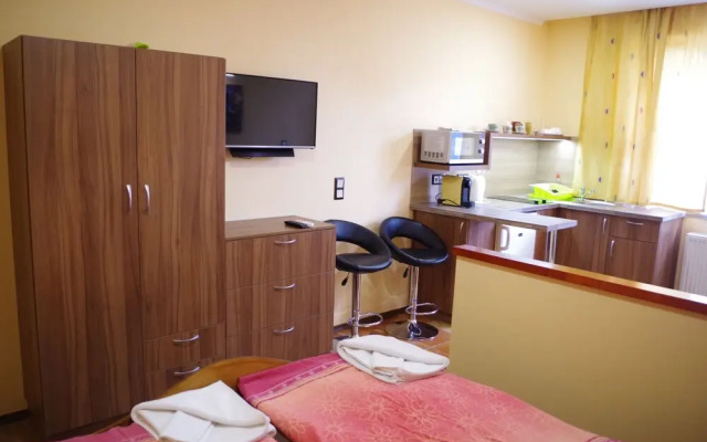 Aranyhal Apartmanház