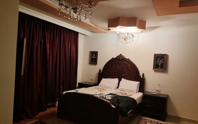 Zeina Pyramids Inn