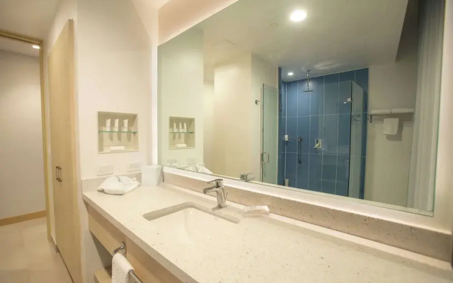 Hampton By Hilton Quito La Carolina Park