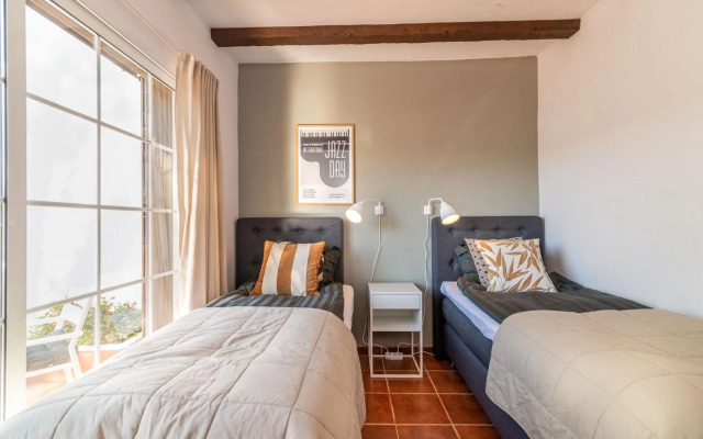 Newly renovated 3 bedroom apt next to Puerto Banús