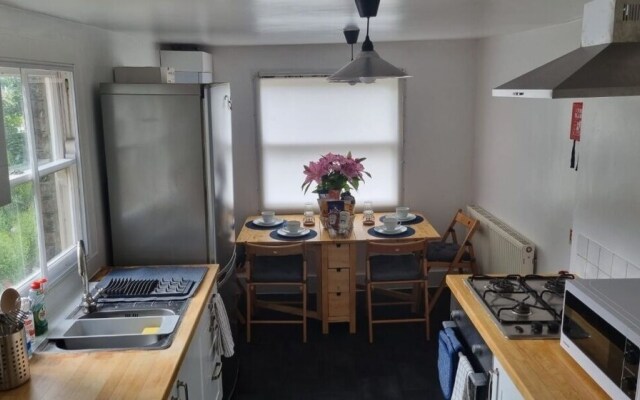 Lovely Large London Apartment, Near Stratford
