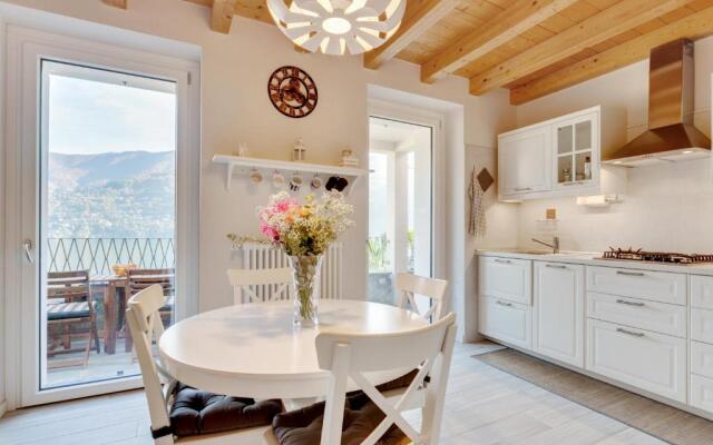 Appartamento con vista Lago di Como e Parcheggio incluso