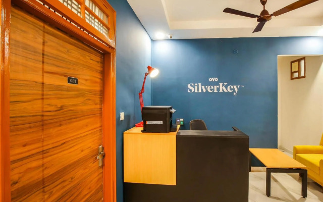 SilverKey Executive Stays 39656 Sector 7 Vrindavan Colony
