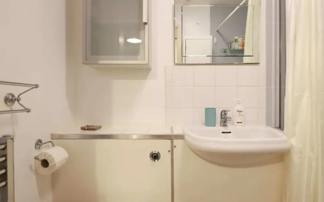 Cosy 1 Bedrooom in Fabulous Location