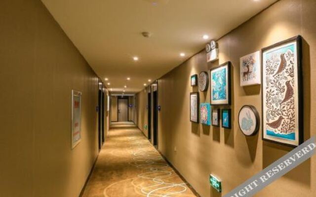 Xana Lite Heihe Russian Commodity Street Central Pedestrian Street