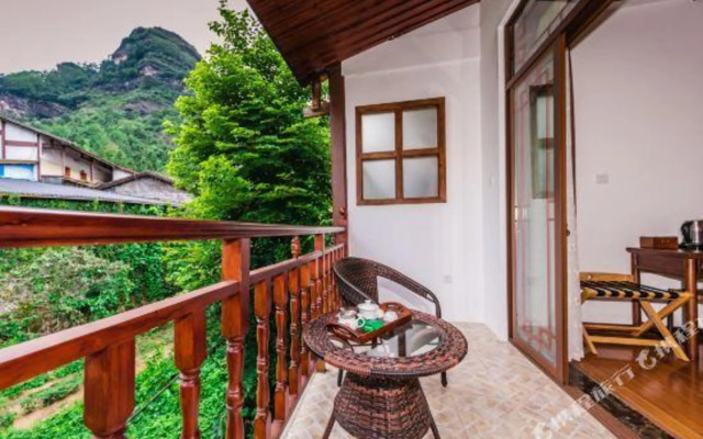 Zhoujia Shanfang Family Hostel
