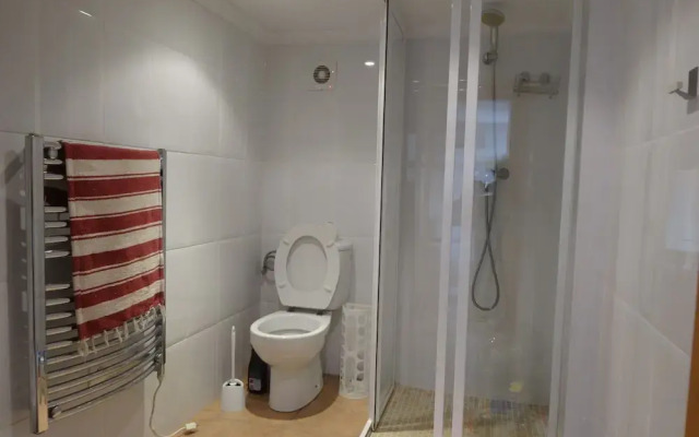 Apartment in Villa Quiet Residential Area Close to all Activities