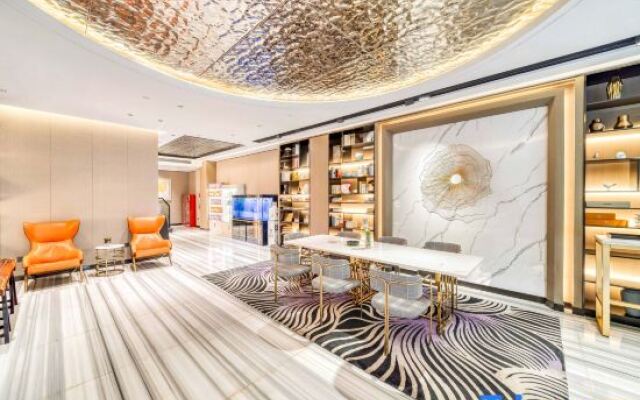 Jinjiang Metropolo Hotel (Nanjing Luhe Wanda Plaza Happy Harbor)