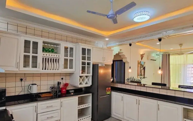 Ayaa Luxury Apartment 4Th Floor