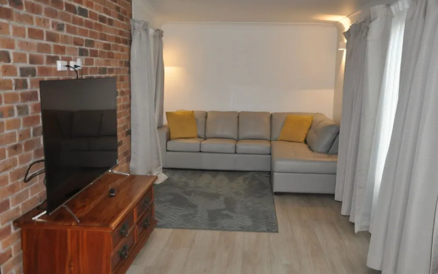 Woolshed Hill Estate
