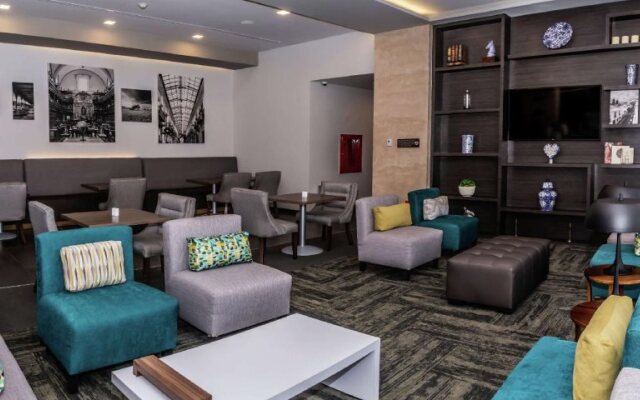 Hampton Inn & Suites by Hilton Puebla
