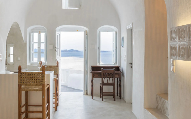 Luxury Heavens Santorini