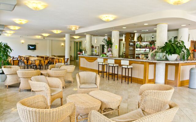 Hotel Adria Beach Club