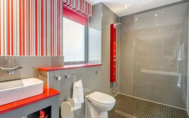 Sleeps 10 - Hot tub - Pool Table - Play Park