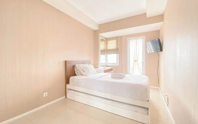 Modern 2Br Apartment Without Living Room At Parahyangan Residence