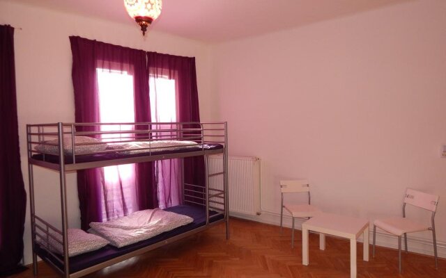Hostel Delmedio