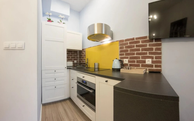 Rister Apartments