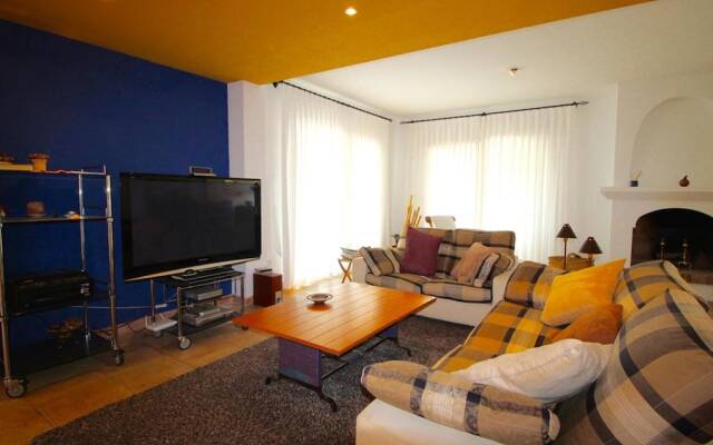 9001 - Villa Peni