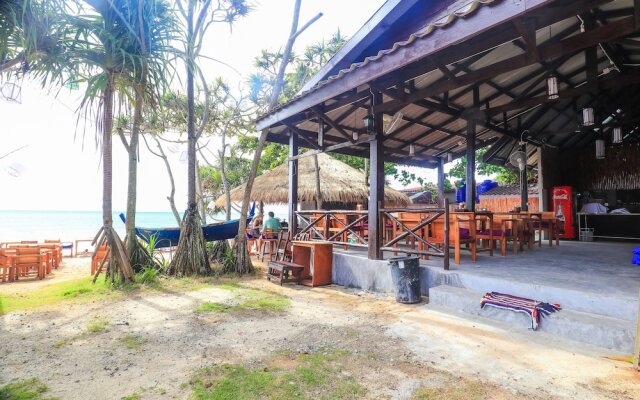Harry's Sunset Klong Nin Beach