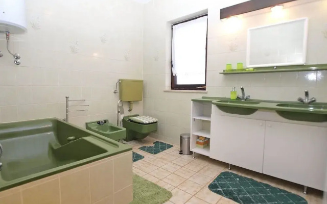 Apartment 1210
