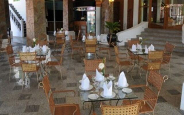 Royal Reward Resort