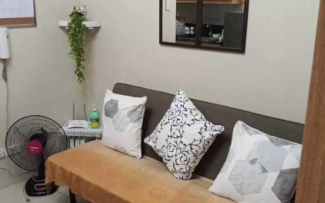 Serene Pasay Getaway - Entire Apartment for Rent