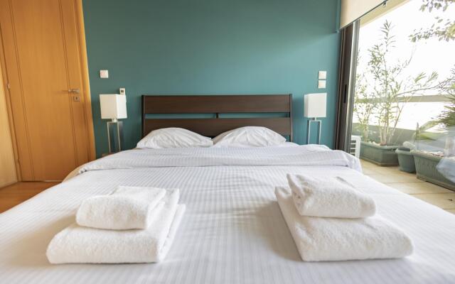 Luxury 2 bdr Penthouse Apt With Acropolis View