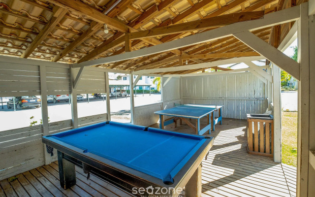 Apto em lindo condomínio pé na areia RPB038