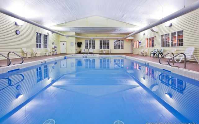 Holiday Inn Express St. Ignace-Lake Front by IHG