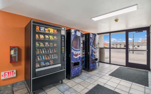 Motel 6 Fargo, ND - West Acres - North Fargo