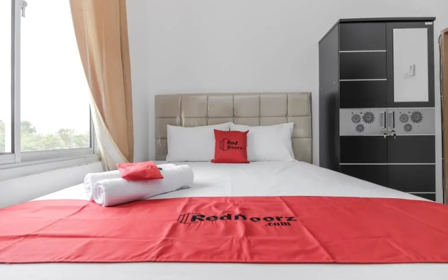 RedDoorz near Jembatan Ampera Palembang - Hotel in Palembang - Photo 3