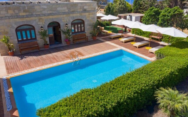 Villa Munqar 3 Bedroom Villa With Private Pool